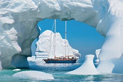 L'Antarctique à la voile, entre faunes et glaces