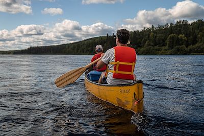 Canoé sur la rivière Mistassini - Canada