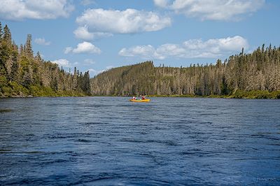 Canoé sur la rivière Mistassini - Canada