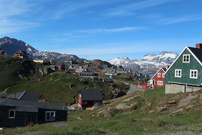 Tasiilaq face à la baie du roi Oscar - Groenland