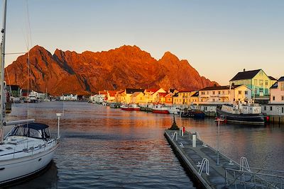 Port et village de Henningsvaer - Iles Lofoten - Norvège