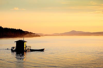 Sauna sur un lac en Laponie Suédoise - Suède